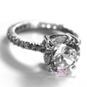Womens Classic 925 Sterling Silver Royal Engagement Cubic Zirconia Ring Size 5
